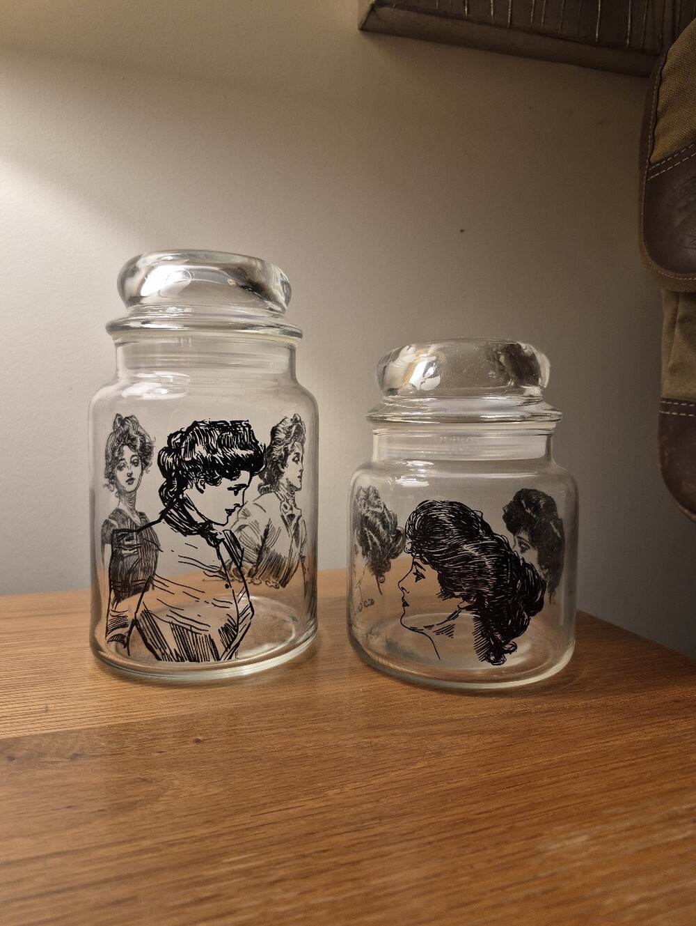 Vintage Lot Of 2 Anchor Hocking Gibson Girls Apothecary Jars And Lids